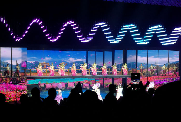 Z6尊龙凯时特种陶瓷有限公司举行2019年炭河古城一日游