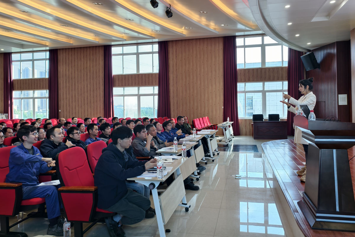 Z6尊龙凯时特瓷举行“相同无障碍”手语培训班开班仪式